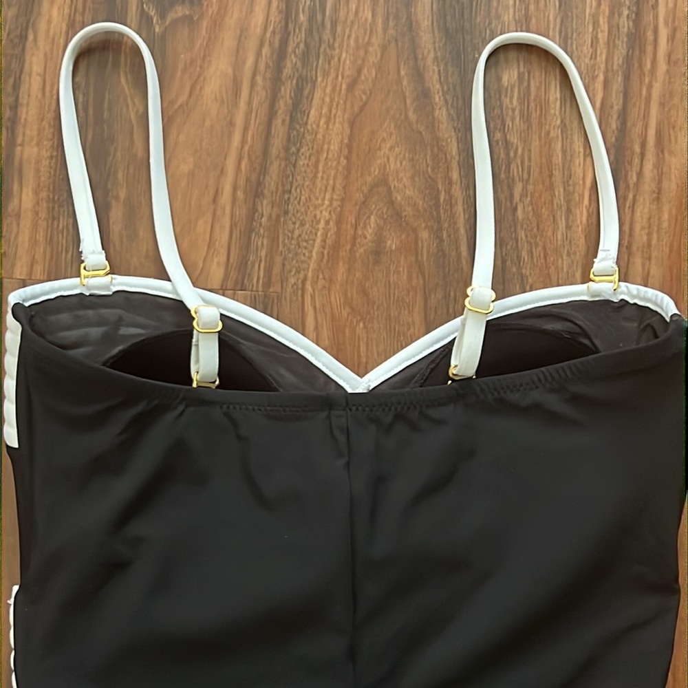 Gottex Black and White One Piece Swimsuit with Bandeau Design - Picture 10 of 15